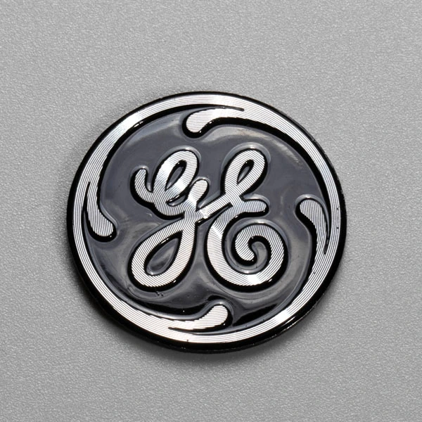 Markera logotypen i aluminium