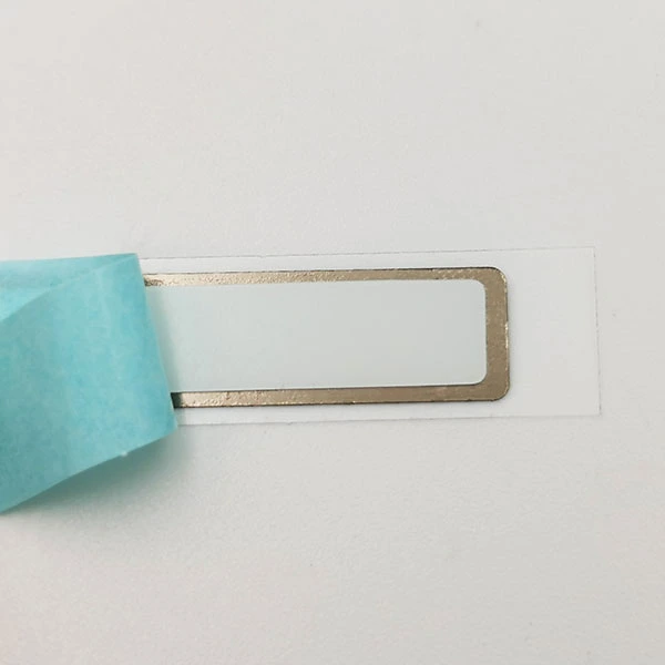 Elektropläterad självhäftande metallmärke