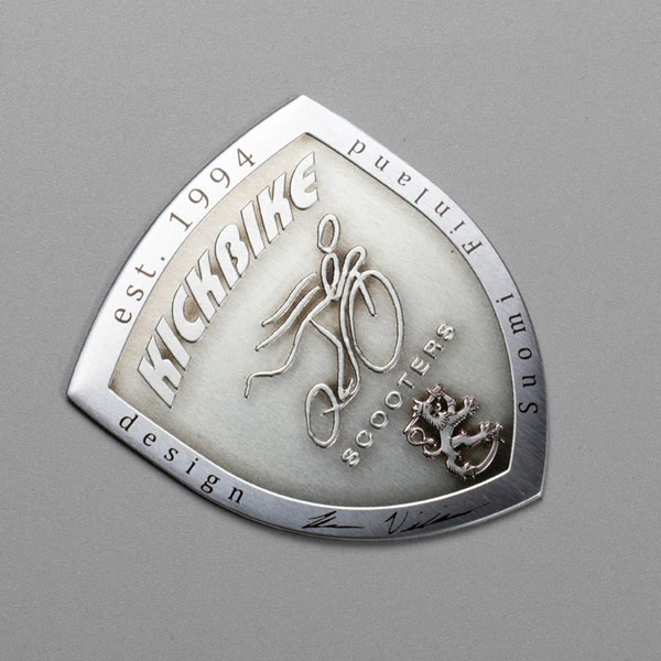 Namnskylt av metall i aluminium
