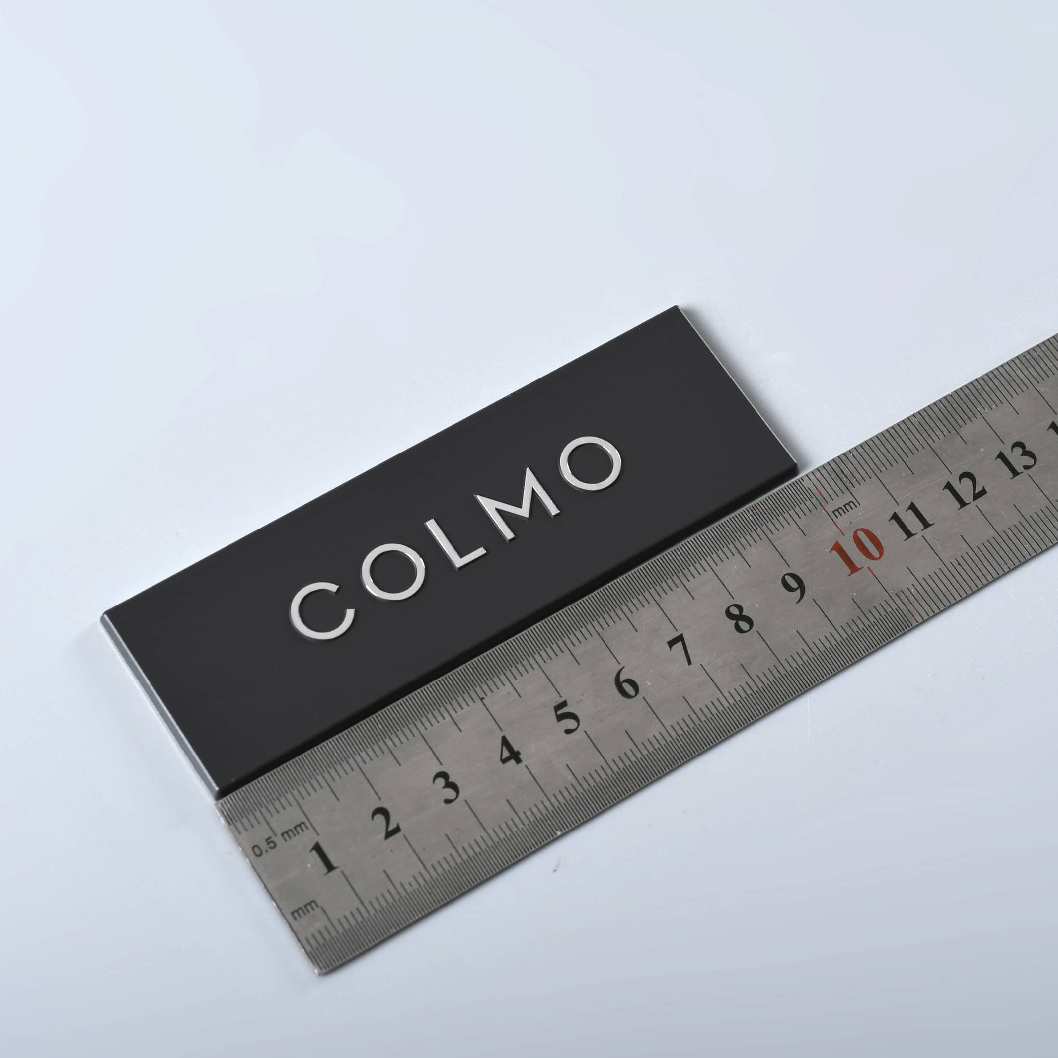 Diamantskärande självhäftande aluminiumlogotyp