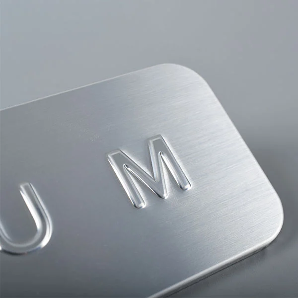 Märkestryckt aluminiumetikett