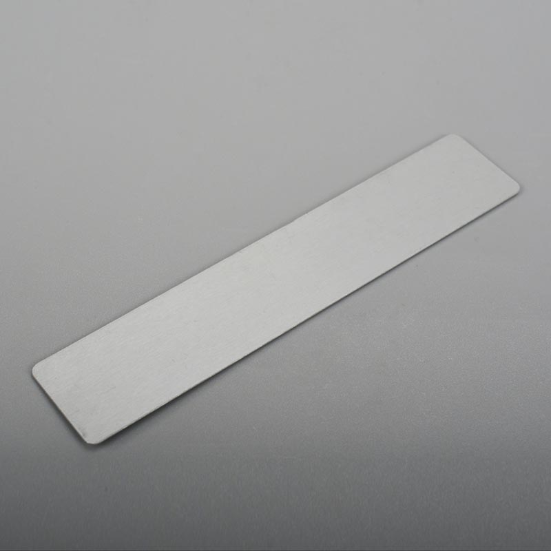 Etsad logoplåt i aluminium