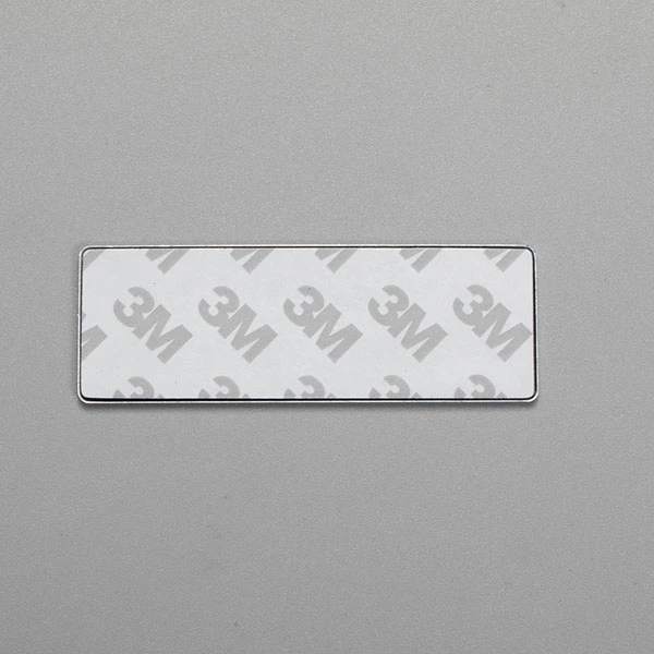 Logotyp aluminiumklistermärke
