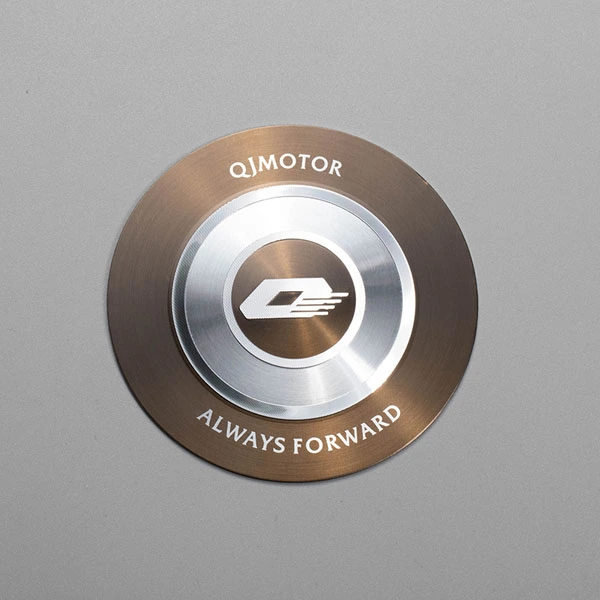 3D-aluminiumklistermärke