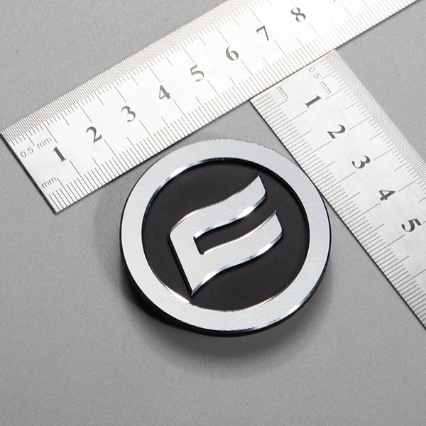 Logotyp metalletiketter