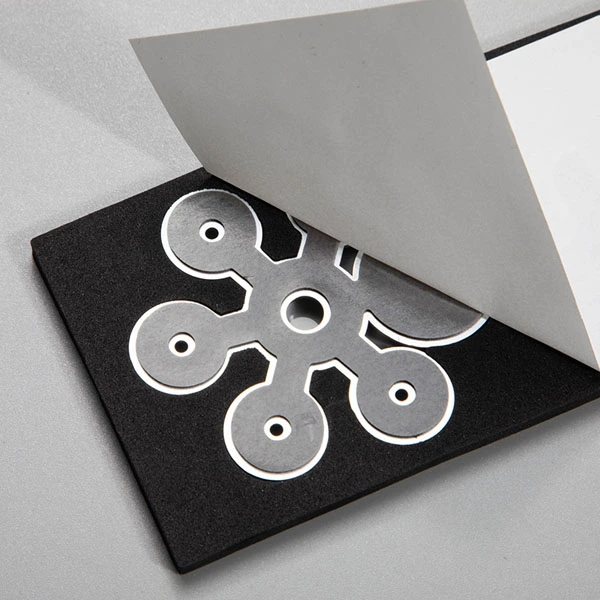 ABS-etikett med Chrome-logotyp