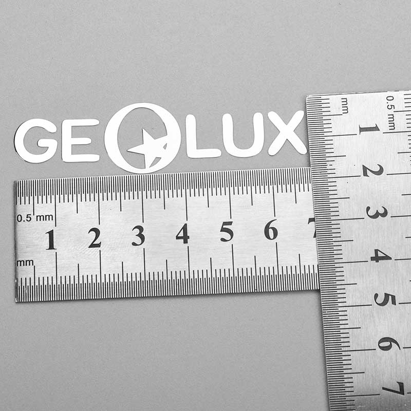 Logotyp metalletikett