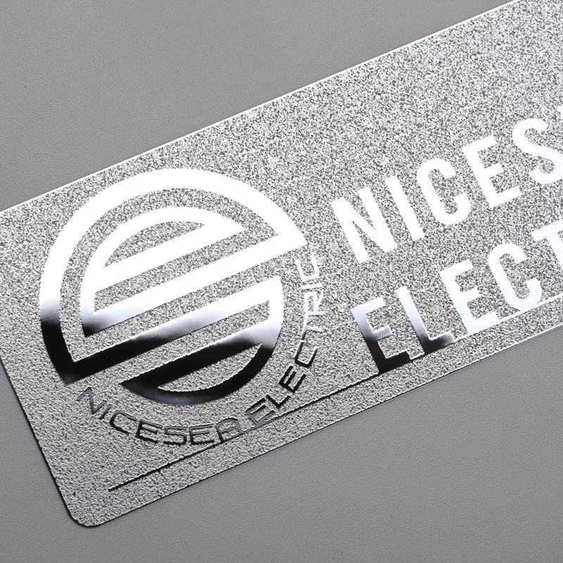 Krom Silver-logotyp Nickeletikett med 3M-lim