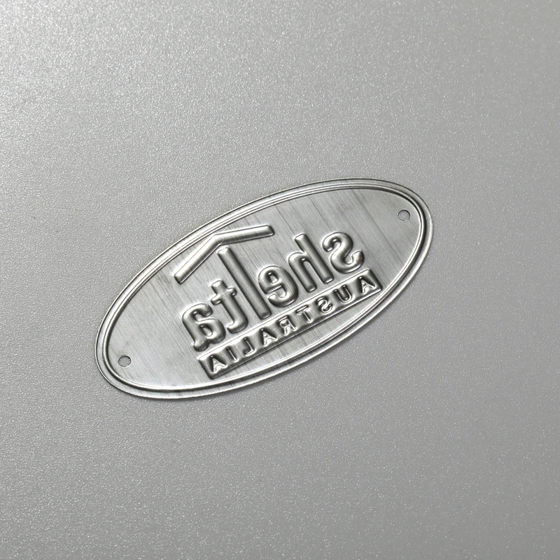 Anpassad namnskylt Rostfritt stål Aluminium Mässing Logotyp